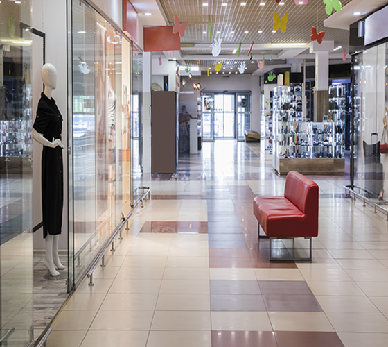 RÉIMPLANTATION DES SURFACES COMMERCIALES